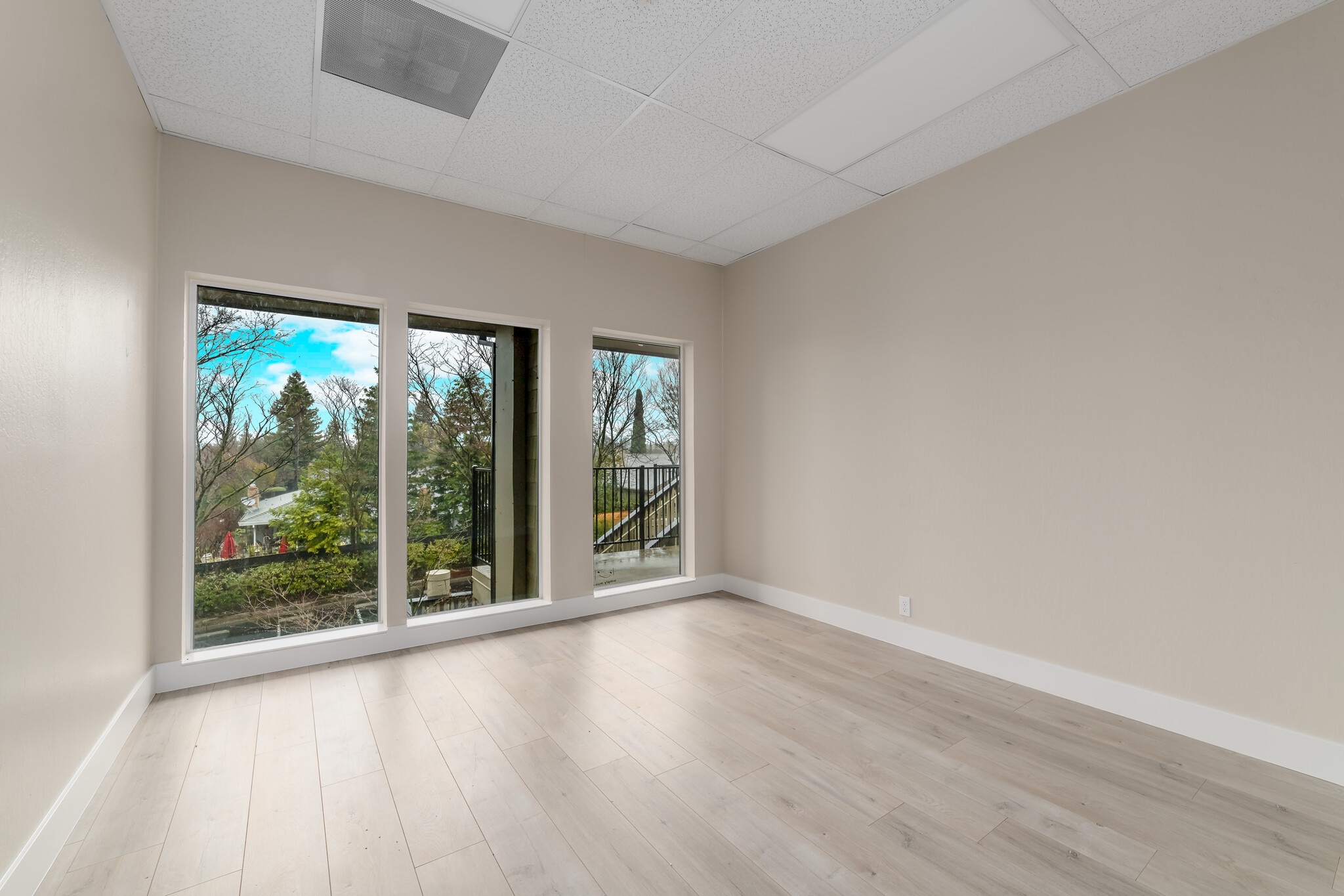 7509 Madison Ave, Citrus Heights, CA for lease Interior Photo- Image 1 of 6