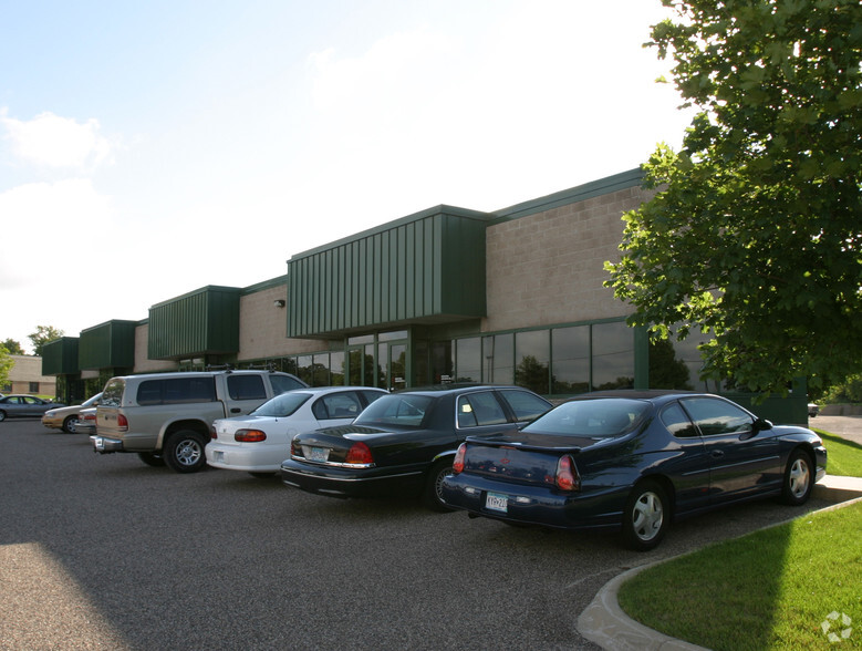 3550 Labore Rd, Vadnais Heights, MN for lease - Building Photo - Image 2 of 4