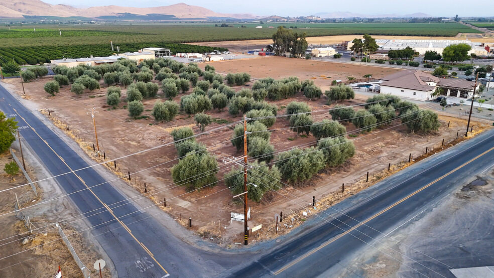 20440 20440 AVE 256, SE CORNER OF AVE 256 Ave, Exeter, CA for sale - Aerial - Image 2 of 5