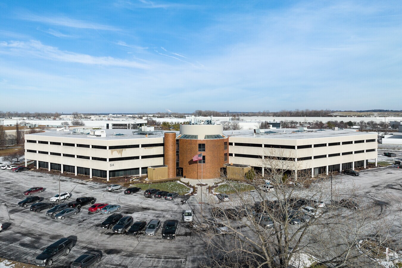 502514 Earth City Expy, Earth City, MO 63045 Plaza 1 Office Center