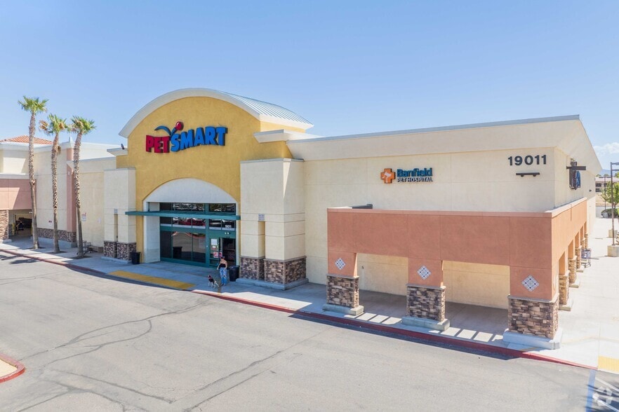 19011-19131 Bear Valley Rd, Apple Valley, CA for lease - Primary Photo - Image 2 of 3