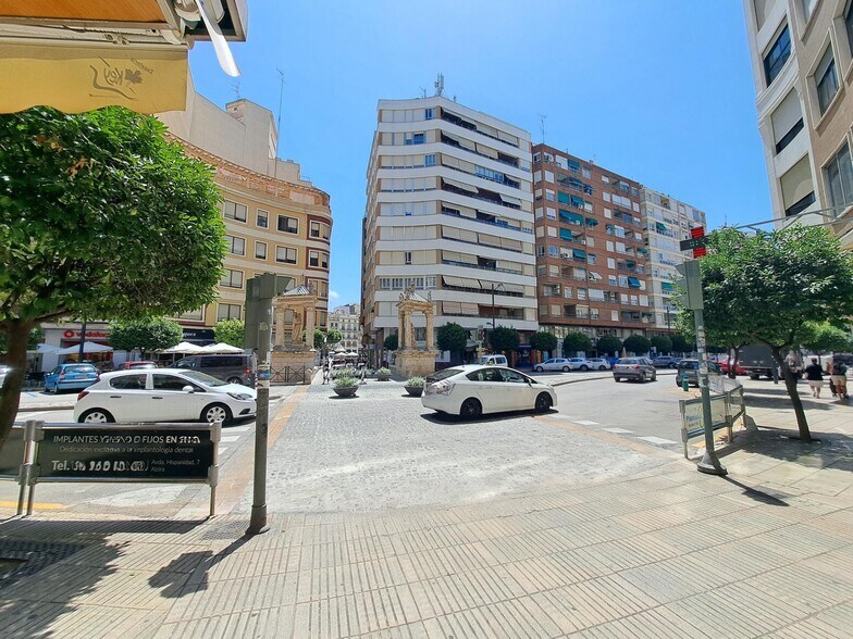 Retail in València for sale - Building Photo - Image 3 of 11