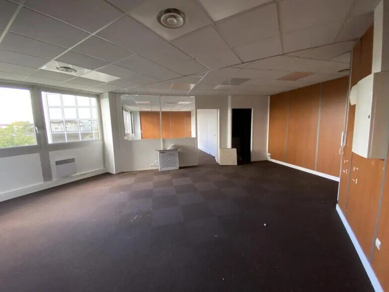 2 Bis Rue Marcel Doret, Burolines 1, Blagnac for lease - Building Photo - Image 2 of 13