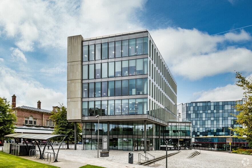 1 Cathedral Sq, Blackburn for lease - Building Photo - Image 2 of 4