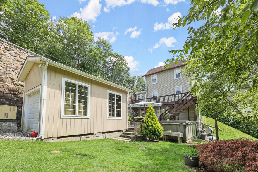 30 Riversville Rd, Greenwich, CT for sale - Primary Photo - Image 1 of 1