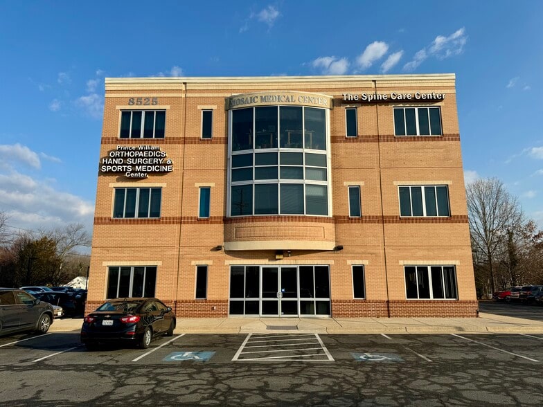 8525 Rolling Rd, Manassas, VA for lease - Building Photo - Image 2 of 8