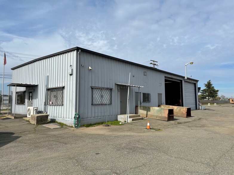 7920 Antelope North Rd, Antelope, CA for lease - Building Photo - Image 3 of 8