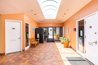 909 W Maple Rd, Clawson, MI for sale Interior Photo- Image 2 of 2