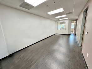 28494 Westinghouse Pl, Valencia, CA for lease Building Photo- Image 2 of 6