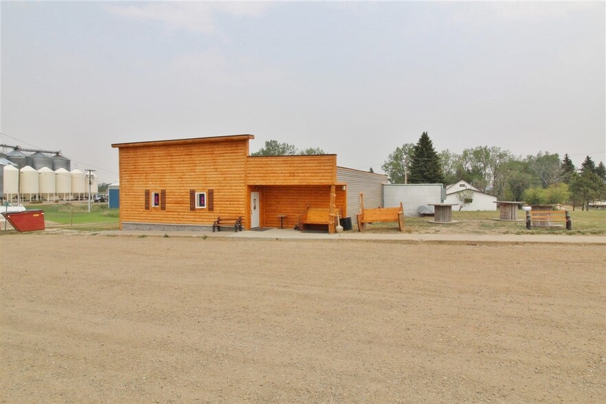 204 Main St, Benedict, ND for sale - Primary Photo - Image 1 of 1