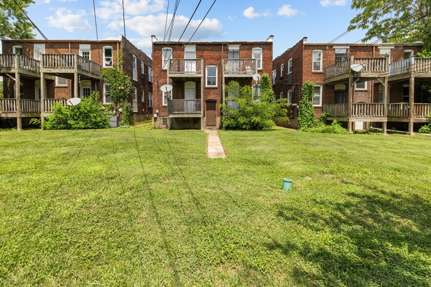 2108-2118 Geyer Ave Portfolio portfolio of 3 properties for sale on LoopNet.com - Building Photo - Image 3 of 13