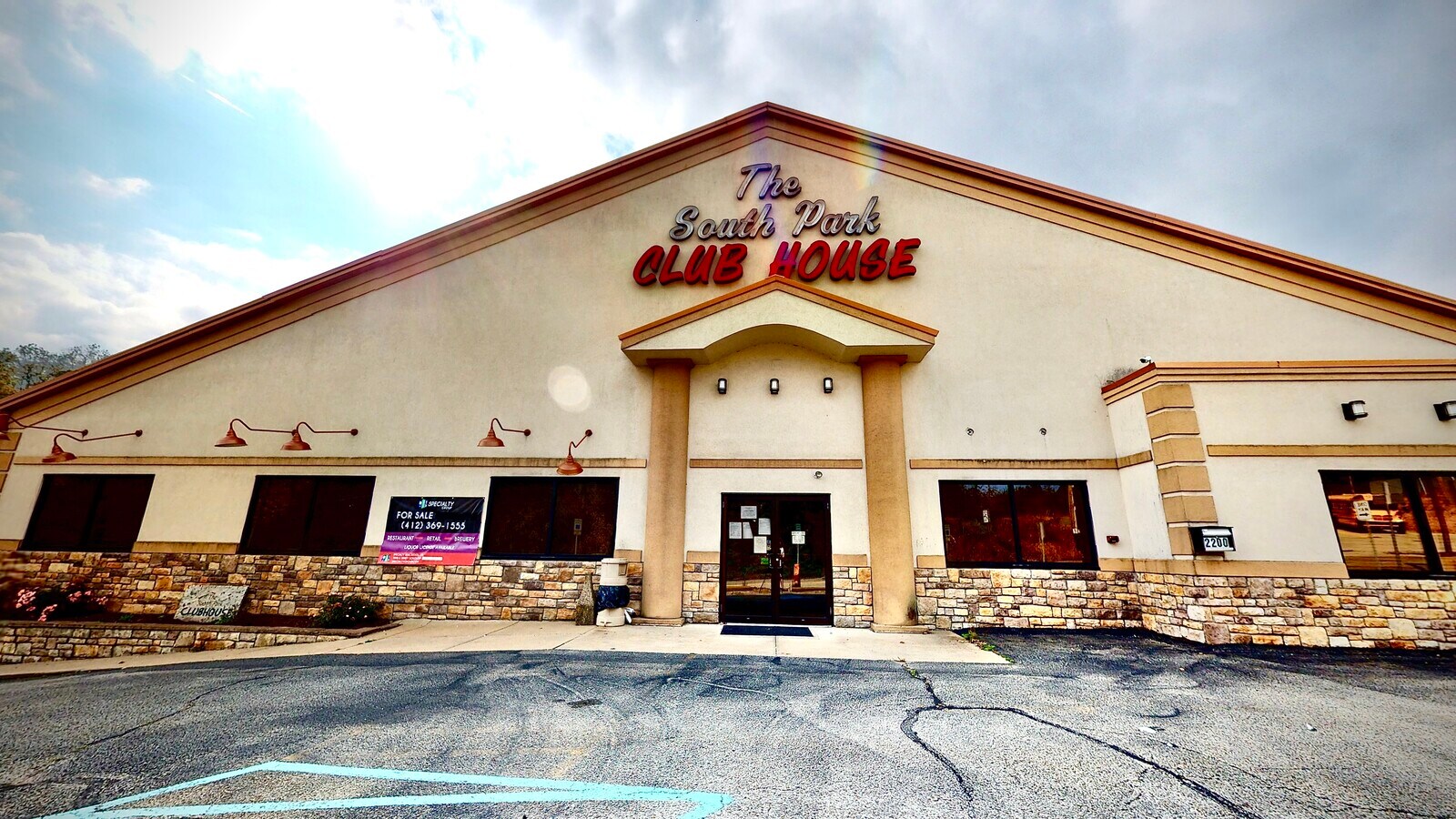 2200 Brownsville Rd, South Park, PA 15129