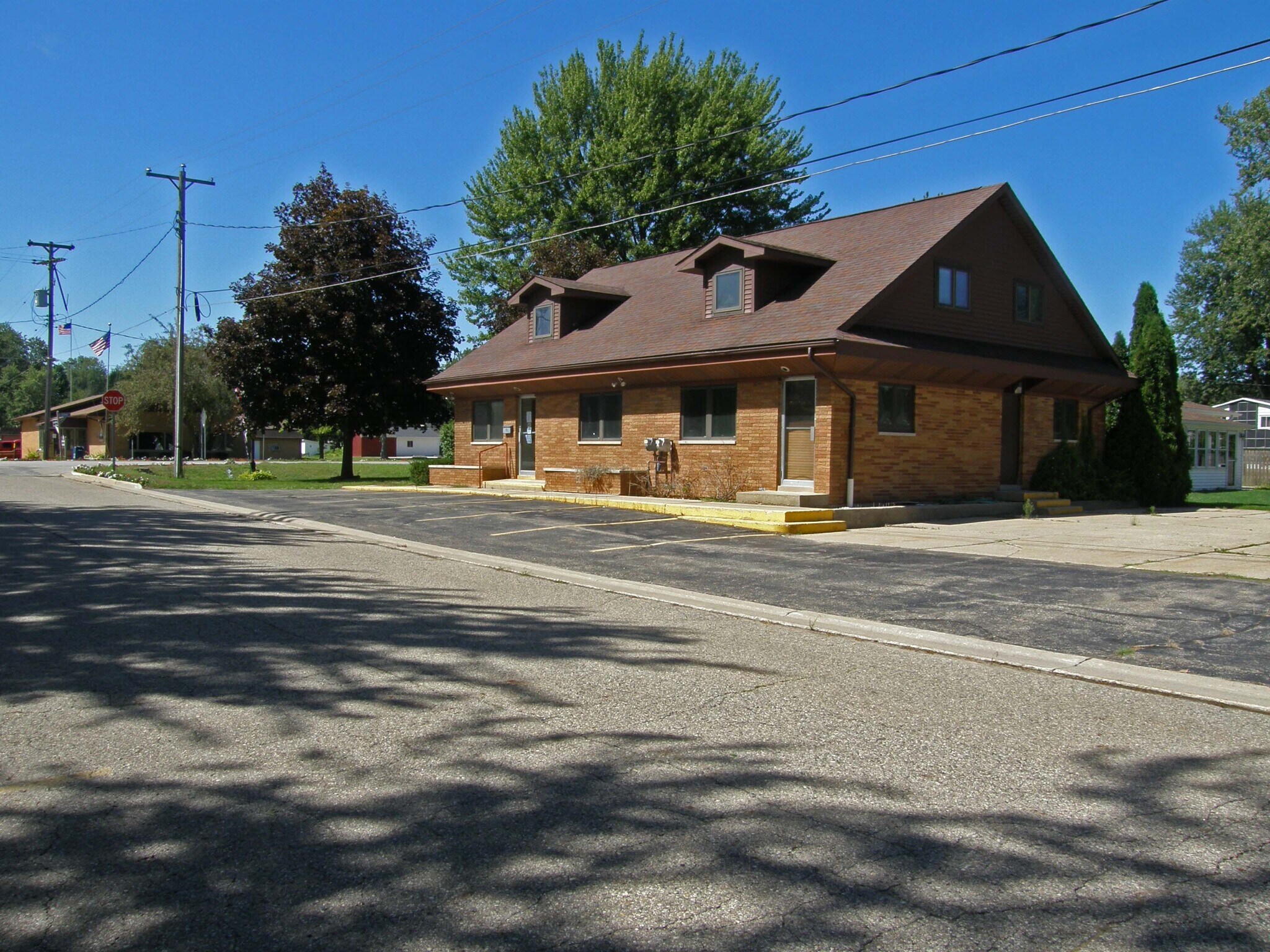 502 N Saginaw St, Saint Charles, MI 48655 Office for Sale