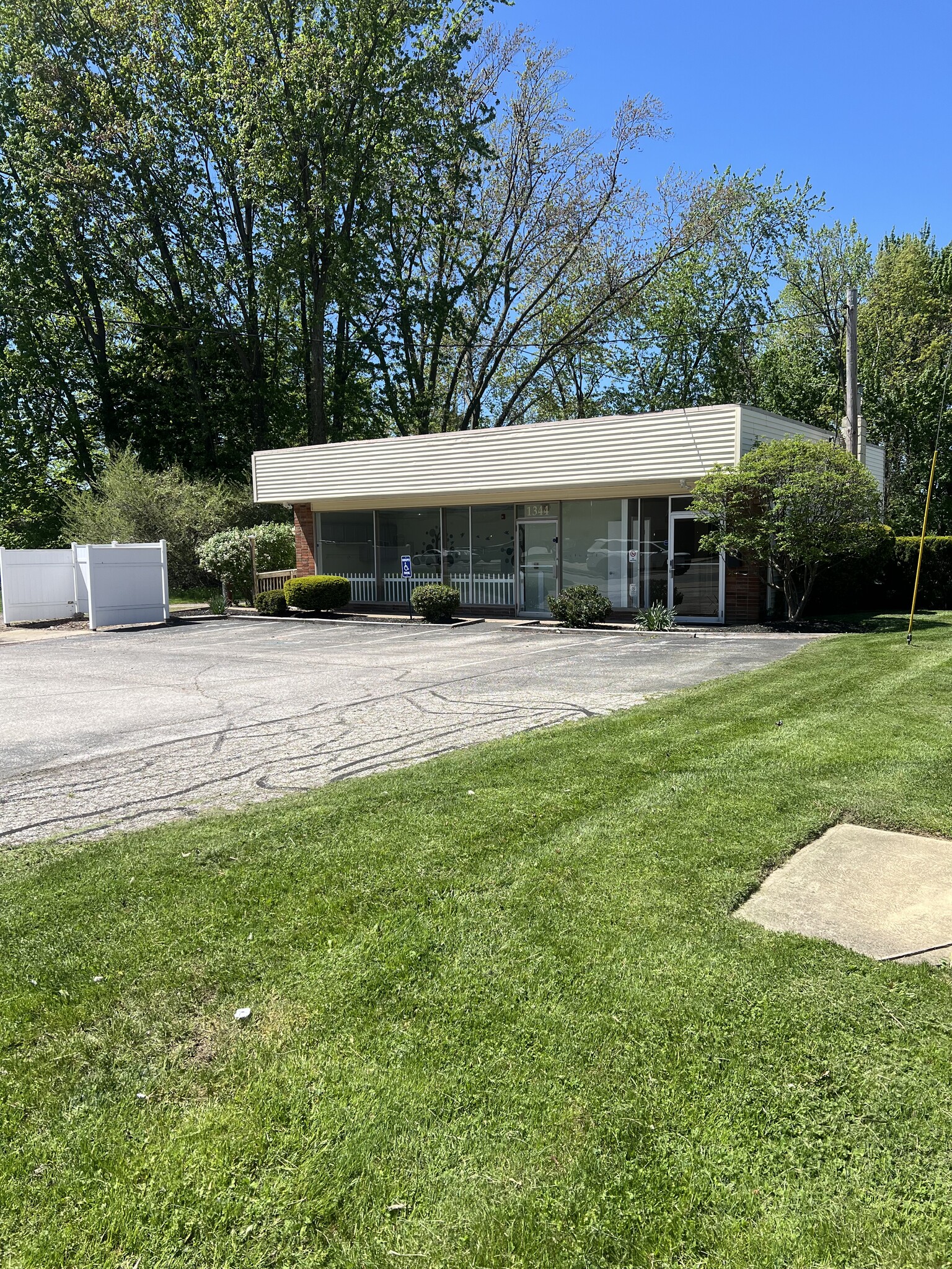 1344 W Jackson St, Painesville, OH for sale Building Photo- Image 1 of 12