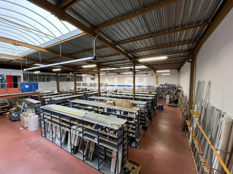 Office in Lyon for lease - Interior Photo - Image 2 of 13