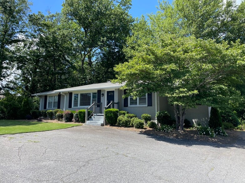 1945 1st Dr, Marietta, GA for lease - Building Photo - Image 3 of 21