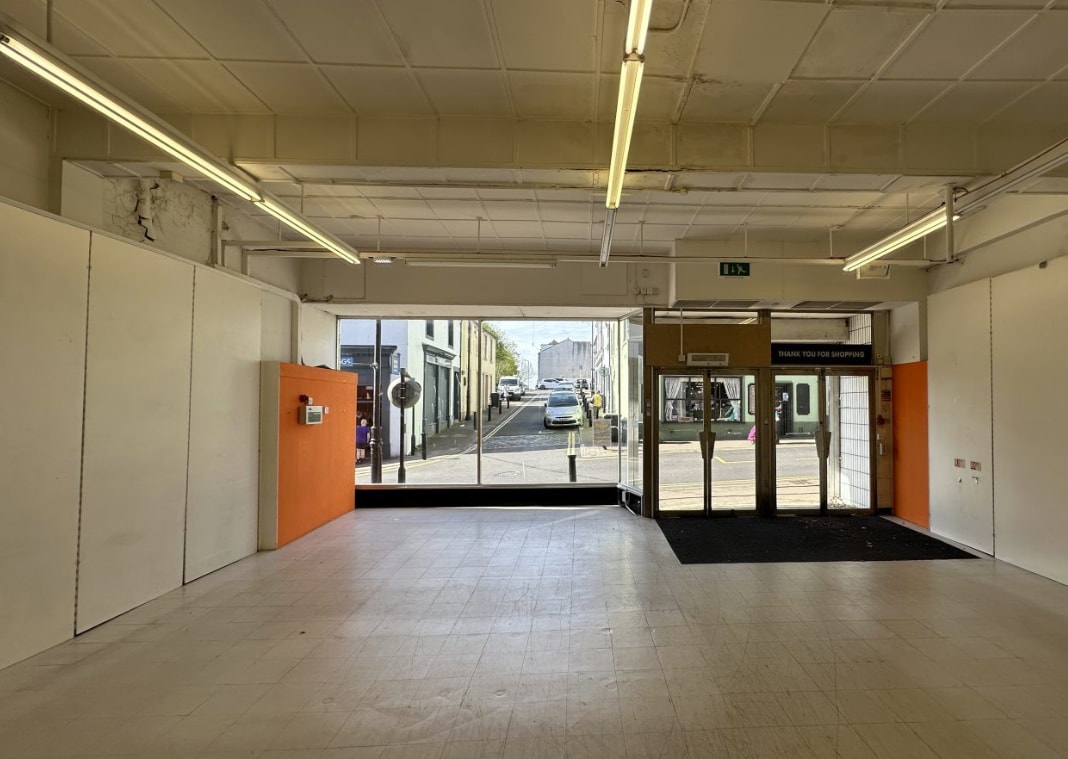 60-62 Senhouse St, Maryport for lease Interior Photo- Image 1 of 4