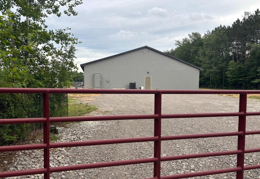 6745 Oak Rd, Vassar, MI for sale - Building Photo - Image 2 of 12