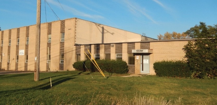 6820 N 43rd St, Milwaukee, WI for sale - Building Photo - Image 2 of 3