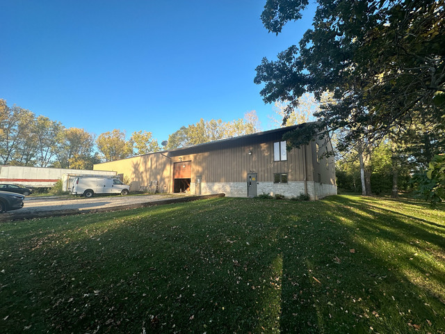 912 E Burnett Rd, Island Lake, IL for sale - Building Photo - Image 3 of 21