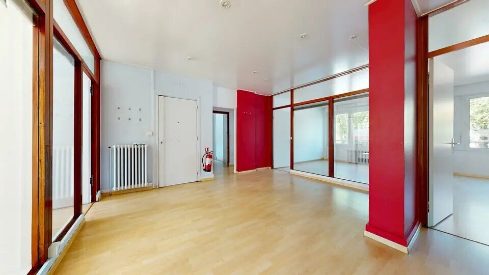 68 Rue Duquesne, Lyon for lease Interior Photo- Image 1 of 13
