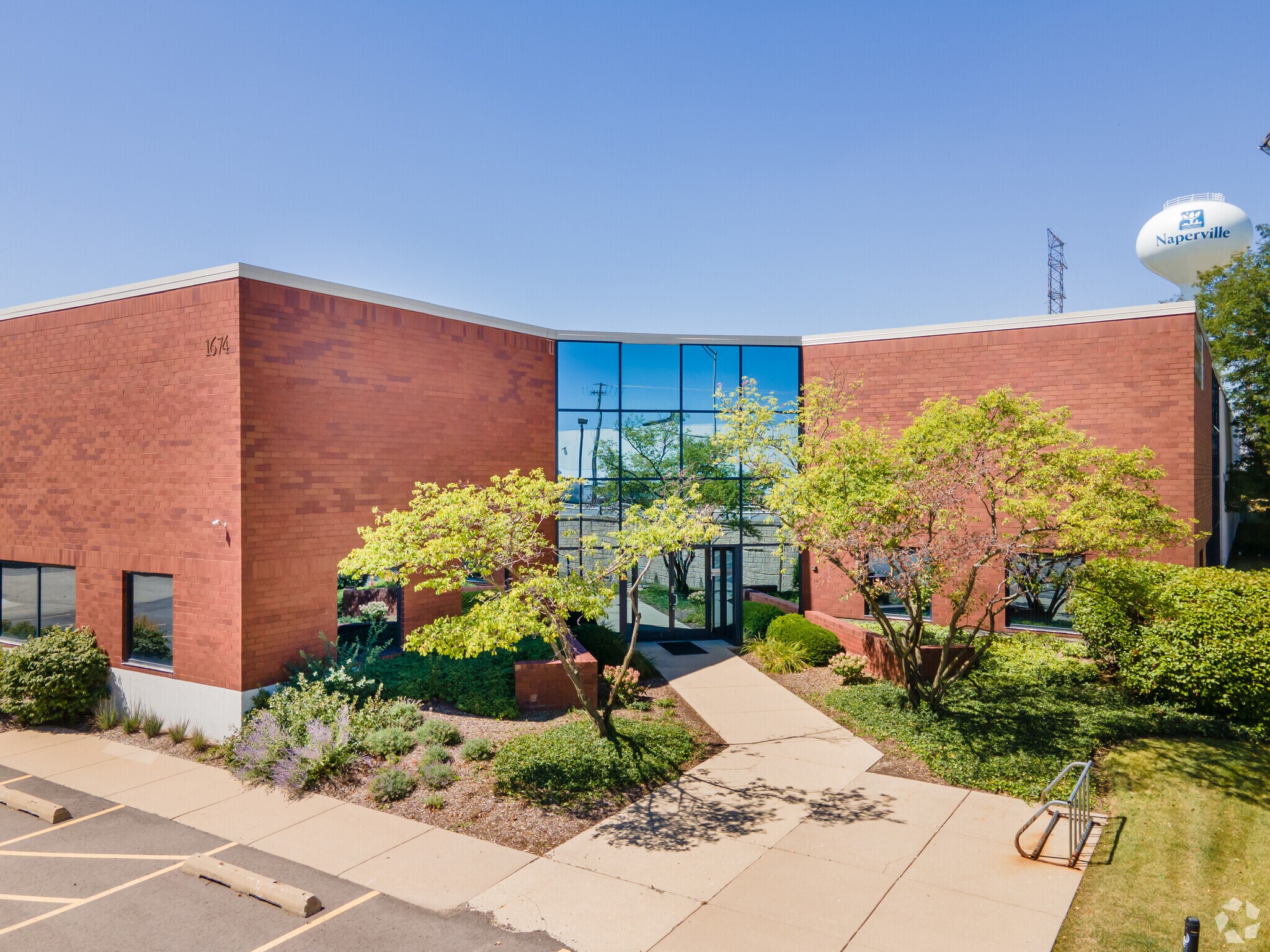1674 Frontenac Rd, Naperville, IL for sale Primary Photo- Image 1 of 1