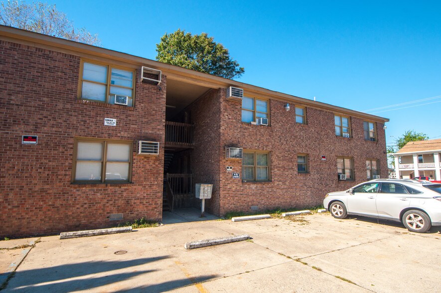 171-179 W Balview Ave, Norfolk, VA for sale - Building Photo - Image 2 of 4