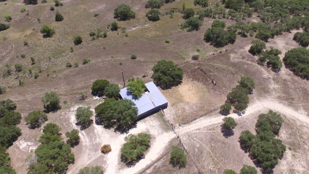 110 Longhorn Ln, Dripping Springs, TX for sale - Primary Photo - Image 1 of 1