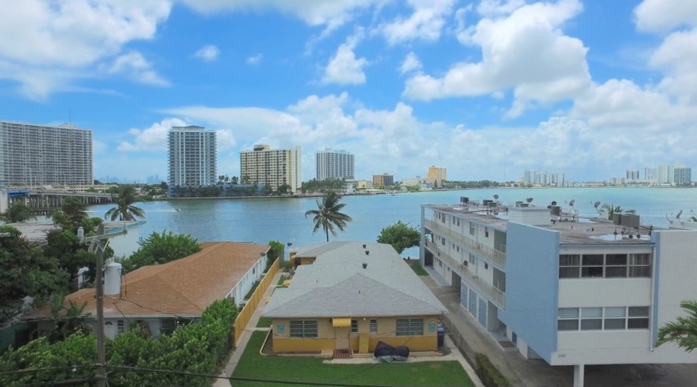 2140 Bay Dr, Miami Beach, FL 33141