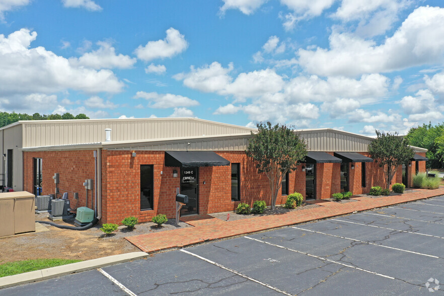 1349 S Park Dr, Kernersville, NC for lease - Building Photo - Image 2 of 12