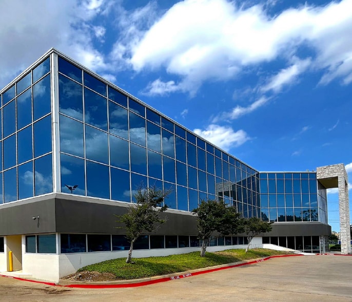2245 Keller Way, Carrollton, TX for lease - Building Photo - Image 3 of 16