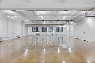 263 W 38th St, New York, NY for lease Interior Photo- Image 1 of 6