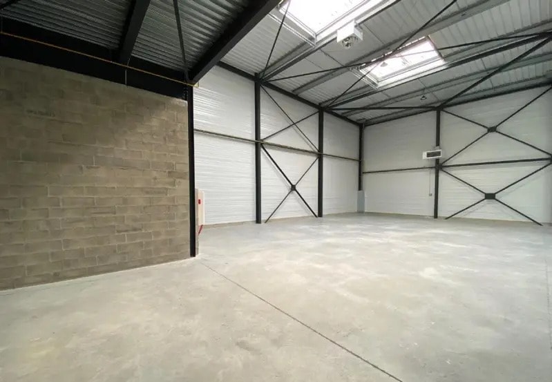 Vente Entrepôt 360 m² - Photo 1