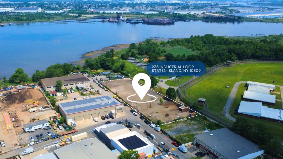 235 Industrial Loop, Staten Island, NY for sale - Building Photo - Image 3 of 11