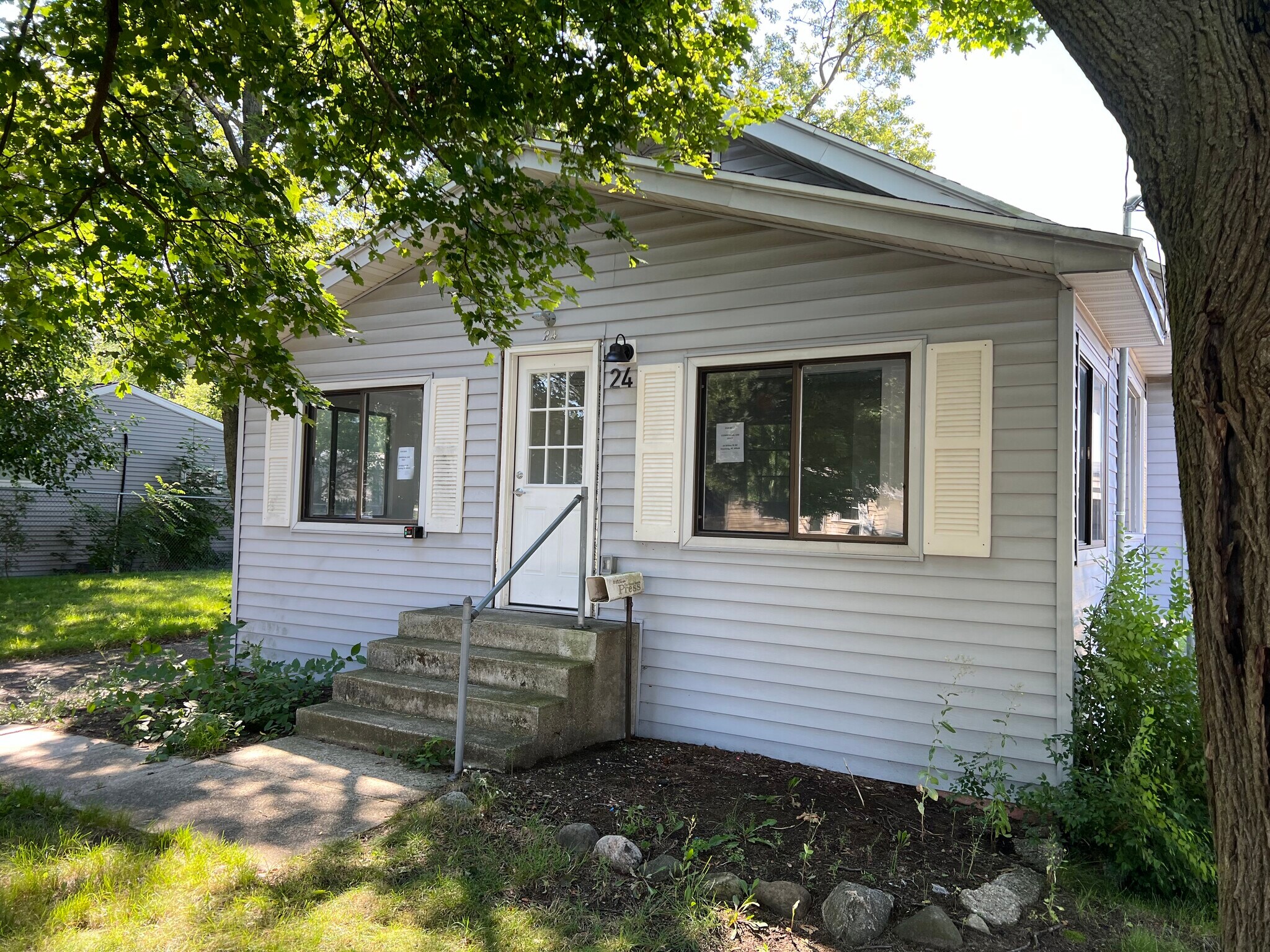 24 Wilbur St SE, Grand Rapids, MI for lease Primary Photo- Image 1 of 12