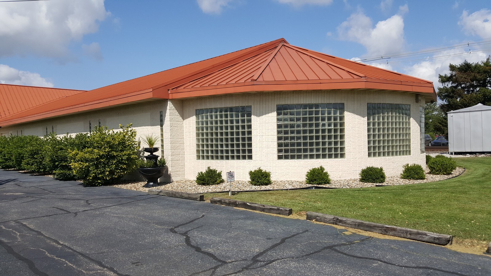 403 S Main St, Mishawaka, IN 46544