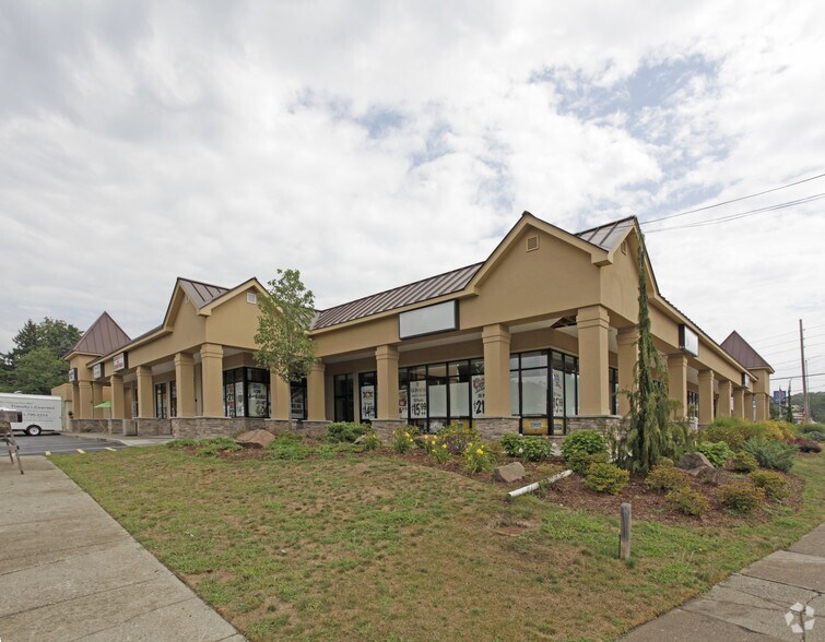 35 Old Tavern Rd, Orange, CT 06477