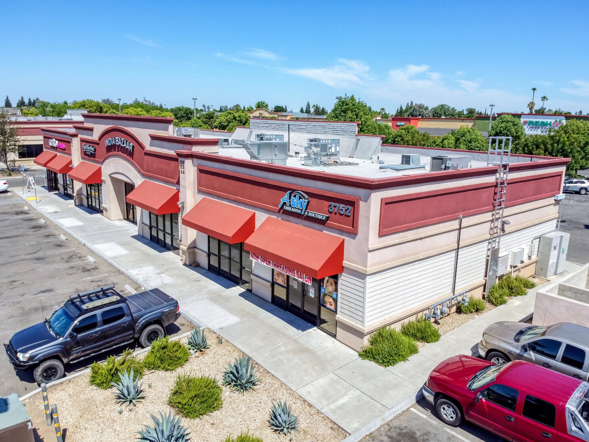 3752 W Shields Ave, Fresno, CA 93722 Victorian Shopping Center