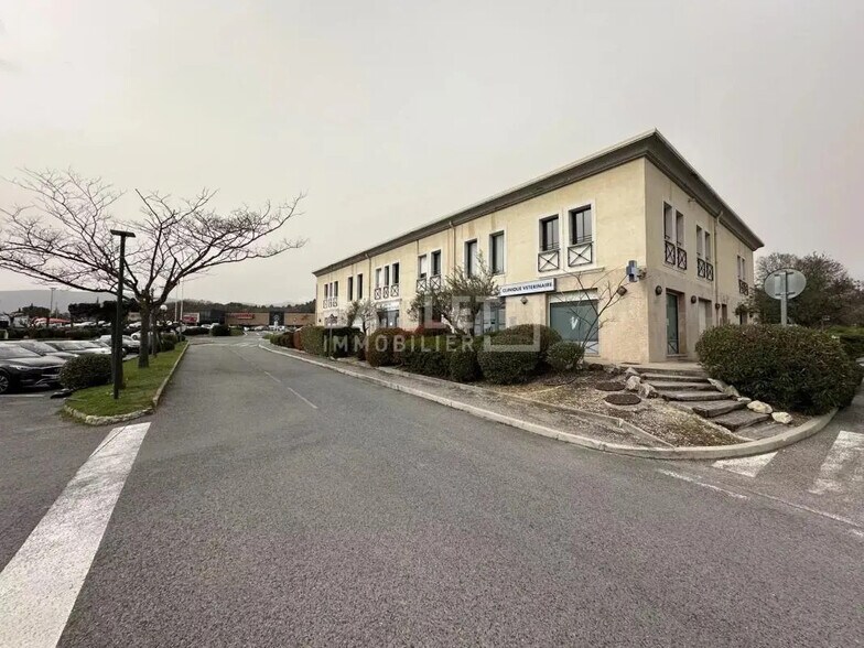 Office in Tourrettes for sale - Building Photo - Image 1 of 15