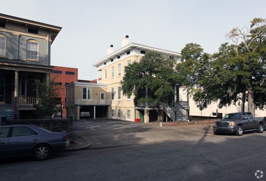 19 N 5th Ave, Wilmington, NC for sale - Primary Photo - Image 1 of 7