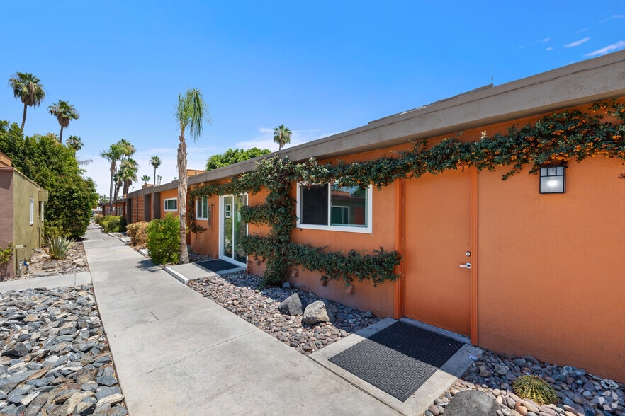 495 Twin Palms Dr, Palm Springs, CA for sale - Building Photo - Image 3 of 24