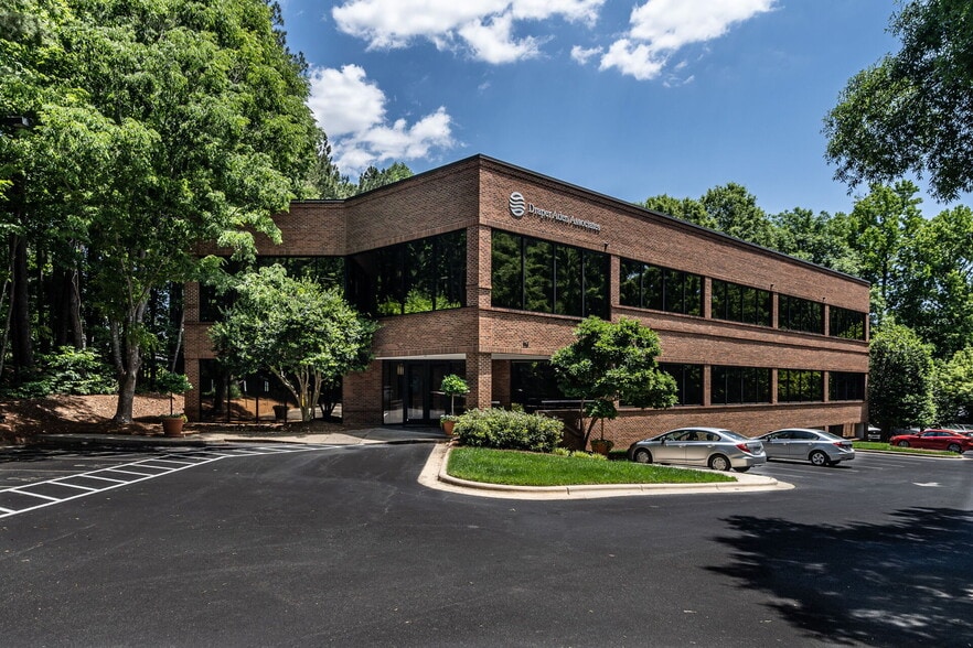 114 Edinburgh Dr S, Cary, NC for lease - Building Photo - Image 1 of 9