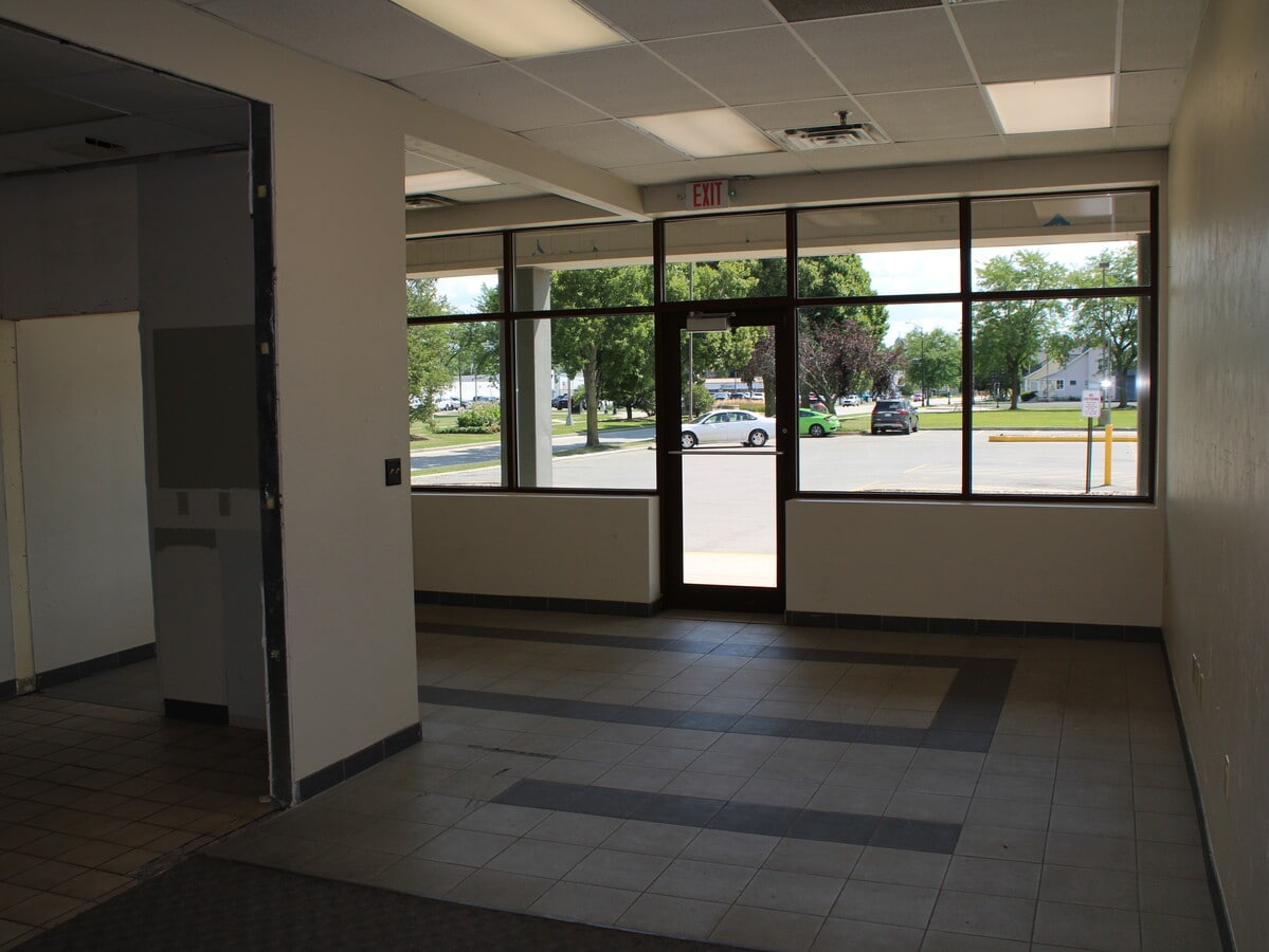 7-75 W Scott St, Fond Du Lac, WI 54935 - Unit 9 -  - Interior Photo - Image 1 of 6