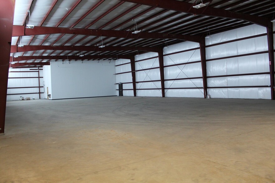 7587 Sandlapper Pky, North Charleston, SC for lease - Building Photo - Image 3 of 10