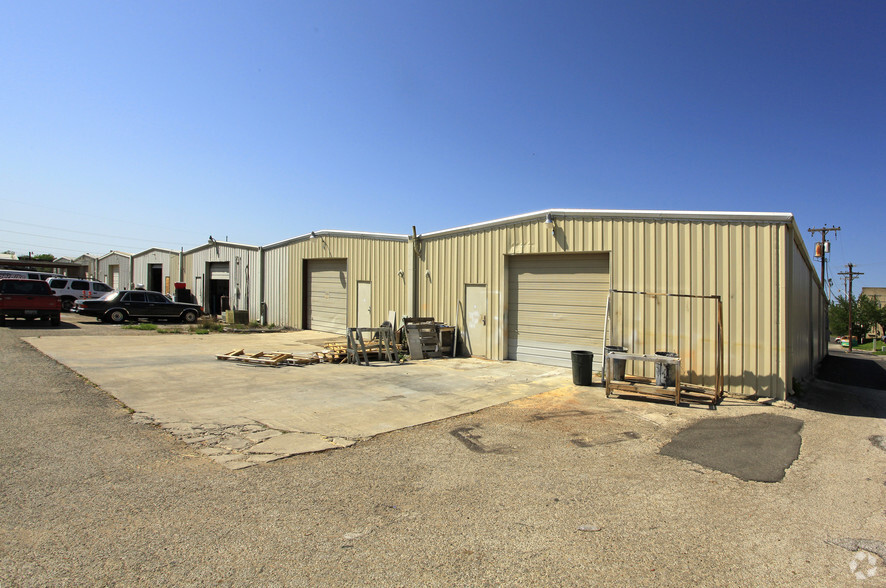 10-22 Burwood Ln, San Antonio, TX for lease - Building Photo - Image 3 of 3