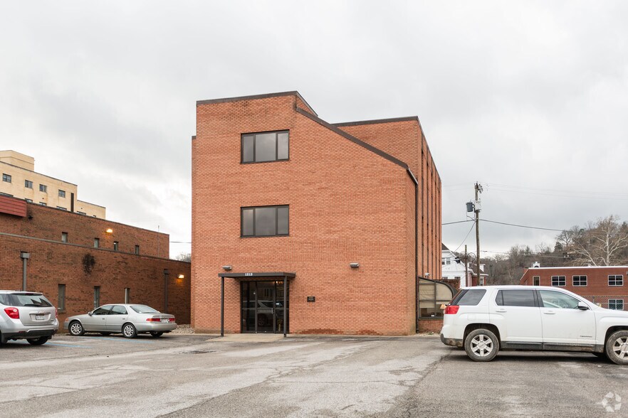 1213 Virginia St E, Charleston, WV for sale - Primary Photo - Image 1 of 1