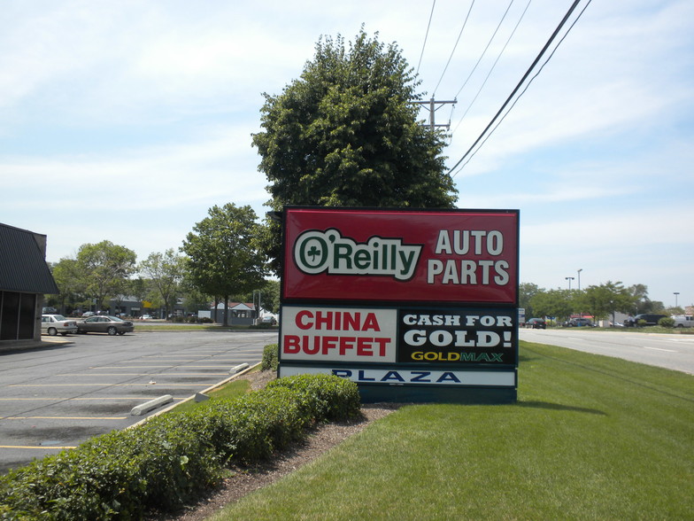 401-421 Townline Rd, Mundelein, IL for lease - Building Photo - Image 1 of 3