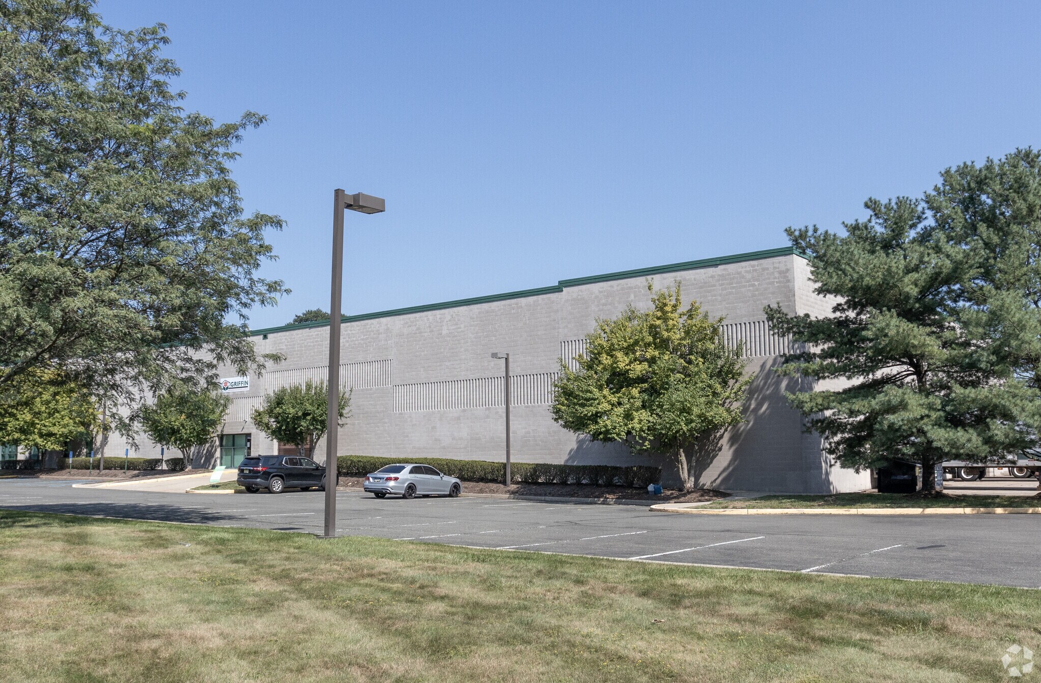 1005 Whitehead Road Ext, Ewing, NJ 08638 Mercer Commerce Center