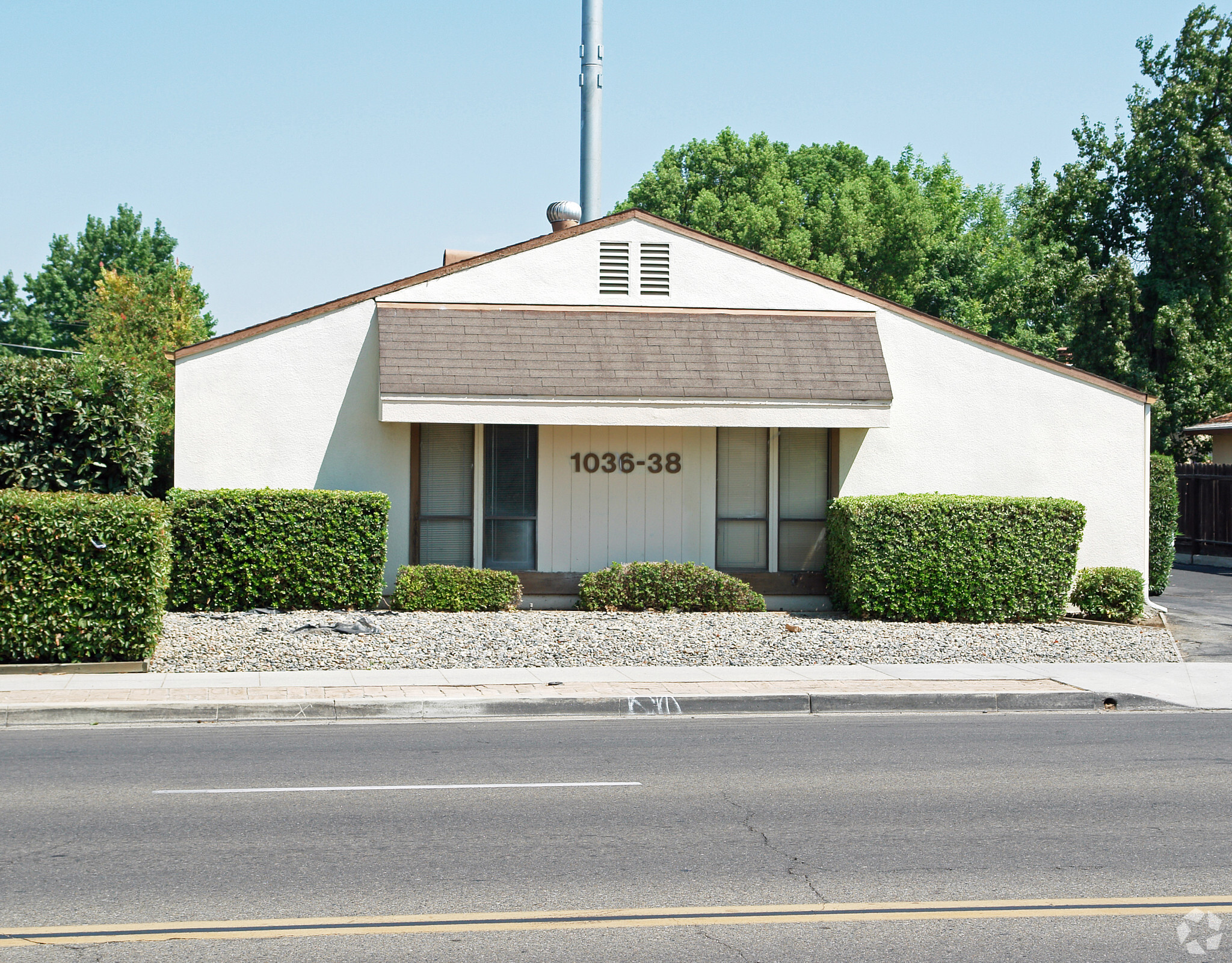 1036-1038 W Clinton Ave, Fresno, CA for sale Primary Photo- Image 1 of 10