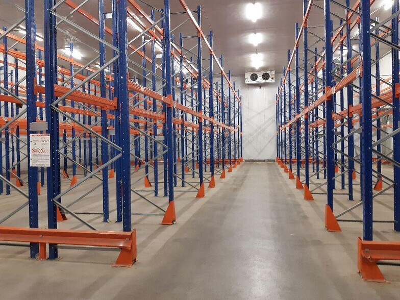 Industrial in COURNON-D'AUVERGNE for sale - Building Photo - Image 3 of 6